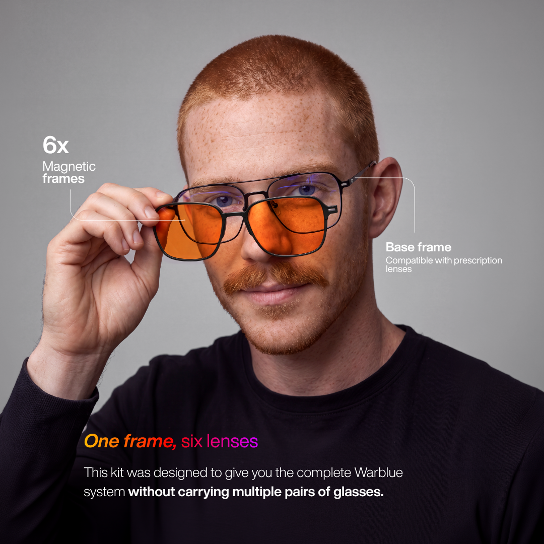 Uma armação, seis lentes – modelo encaixando uma lente magnética laranja na armação base compatível com lentes de grau