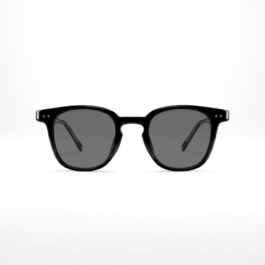 Óculos de sol Louis – lentes cinza claras, armação preta, vista frontal
